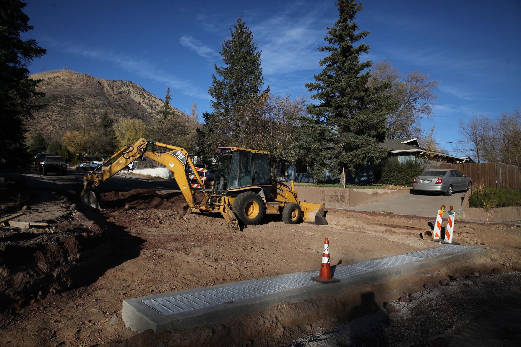 110317-nws-lockett-const3-jb.jpg
